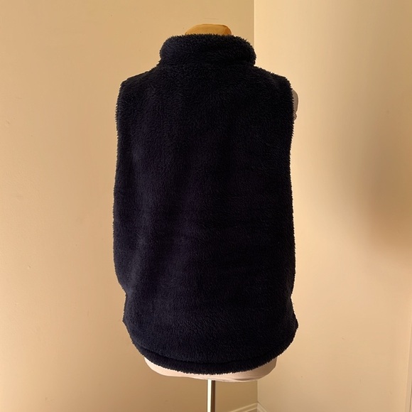 New! Umgee medium navy soft cozy zippered vest - Picture 2 of 8